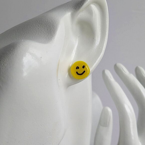 Handmade yellow polymer clay earrings. Boucles d'oreilles fait à la main - Picture 5 of 5